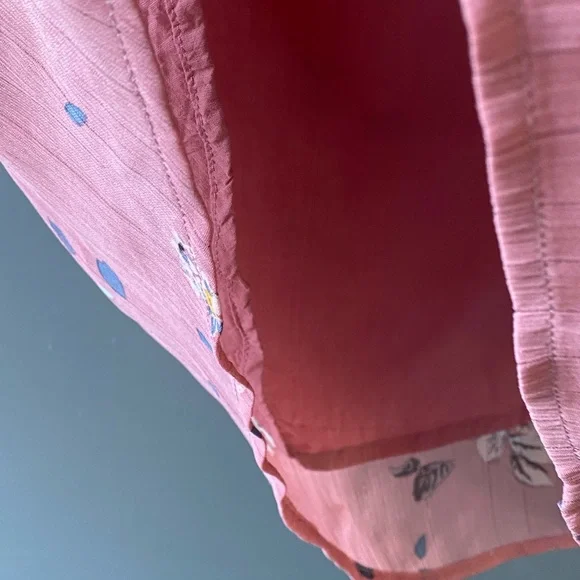 Beautiful blouse! - Picture 6 of 7